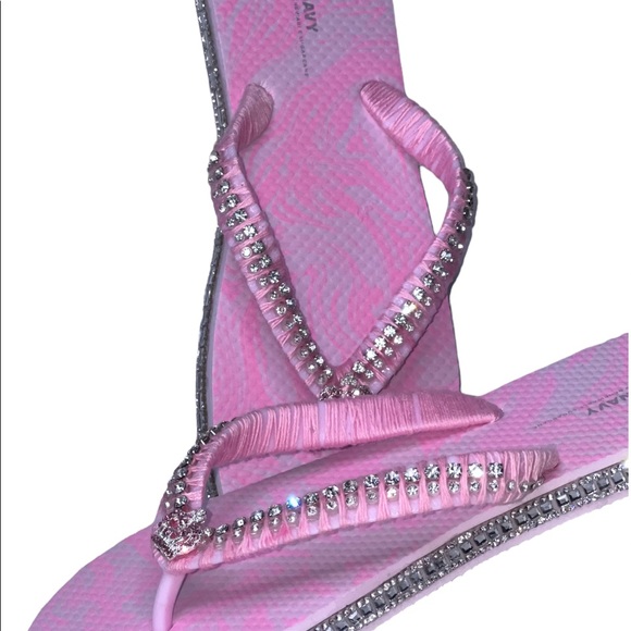 Pink Princess Flip Flops SZ 5/6, Crystal Trimmings, Crown Rhinestone Buttons - Picture 6 of 15